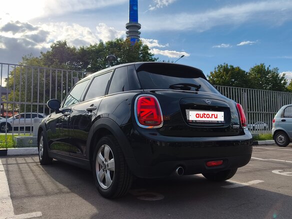 2020 Mini Hatch Cooper III (F55/F56) Рестайлинг, чёрный - вид 9