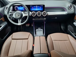 2025 Mercedes-Benz GLB 220 I (X247) Рестайлинг, чёрный, 5830000 рублей, вид 4