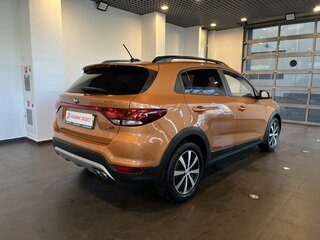 2018 Kia Rio X-Line IV, оранжевый, 1840000 рублей, вид 3