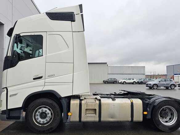 2023 Volvo FH, белый, 12000000 рублей - вид 6