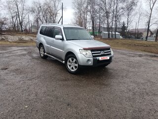 2008 Mitsubishi Pajero IV, серебристый, 900000 рублей, вид 2