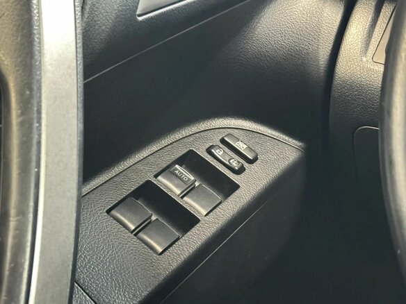2013 Toyota Highlander II (XU40) Рестайлинг, чёрный, 1820000 рублей - вид 15