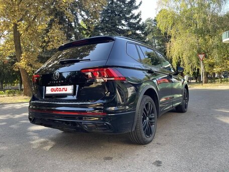2021 Volkswagen Tiguan Allspace II Рестайлинг, чёрный, 3900000 рублей, вид 2