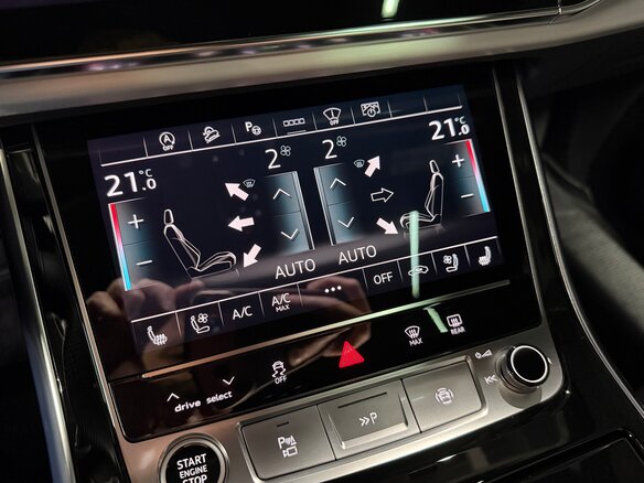 2022 Audi Q7 55 TFSI II (4M) Рестайлинг, синий, 9000000 рублей - вид 17