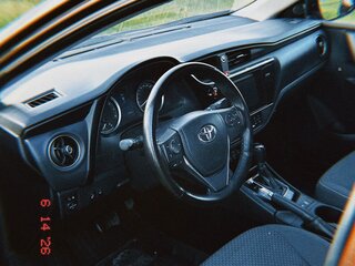 2017 Toyota Corolla XI (E160, E170, E180) Рестайлинг 1, коричневый, 1650000 рублей, вид 4