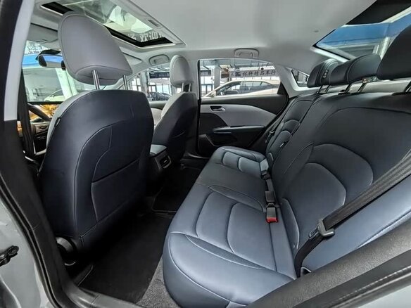 2023 Chevrolet Monza II Рестайлинг, серебристый, 1315000 рублей - вид 9