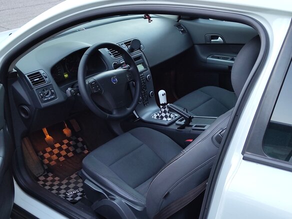 2011 Volvo C30 I Рестайлинг, белый, 800000 рублей - вид 2
