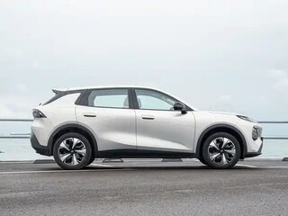 2026 Changan Qiyuan Q05 40.3 kWh II, серебристый, 1841033 рублей, вид 3