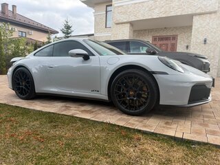 2025 Porsche 911 Carrera 4 GTS VIII (992) Рестайлинг, серый, 26500000 рублей, вид 3