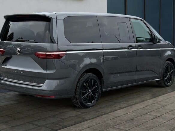 2023 Volkswagen Multivan Long T7, серый, 5500000 рублей - вид 2