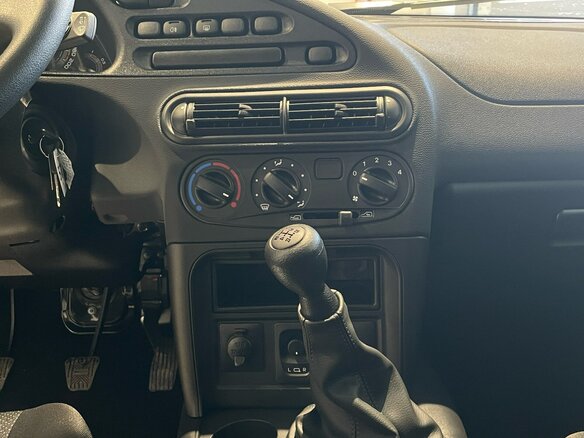 2026 Lada (ВАЗ) Niva Travel I Рестайлинг, серый, 1414000 рублей - вид 7
