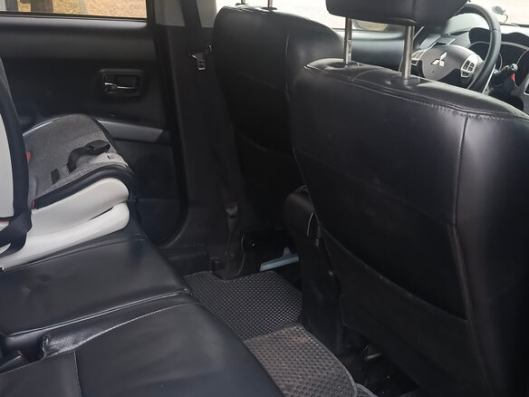 2008 Mitsubishi Outlander II, серый, 930000 рублей - вид 9