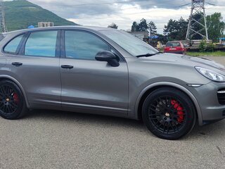 2012 Porsche Cayenne Turbo II (958), серый, 2299999 рублей, вид 2