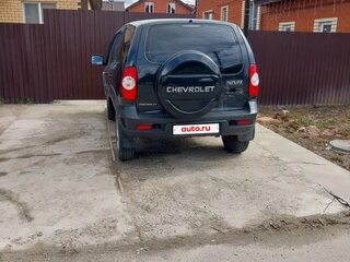 2013 Chevrolet Niva I Рестайлинг, чёрный, 450000 рублей, вид 4