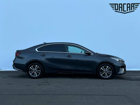 2023 Kia Cerato IV Рестайлинг, серый, 2220000 рублей, вид 3