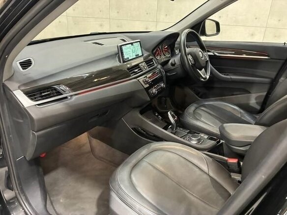 2017 BMW X1 18i sDrive II (F48), чёрный, 1390005 рублей - вид 8
