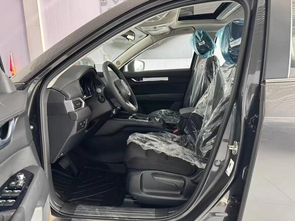 2026 Mazda CX-5 II Рестайлинг, серый, 2850000 рублей - вид 2