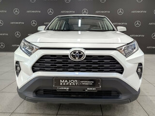 2025 Toyota RAV4 V (XA50), белый, 3555000 рублей, вид 2