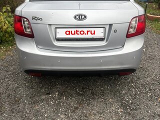 2010 Kia Rio II Рестайлинг, серебристый, 330000 рублей, вид 4