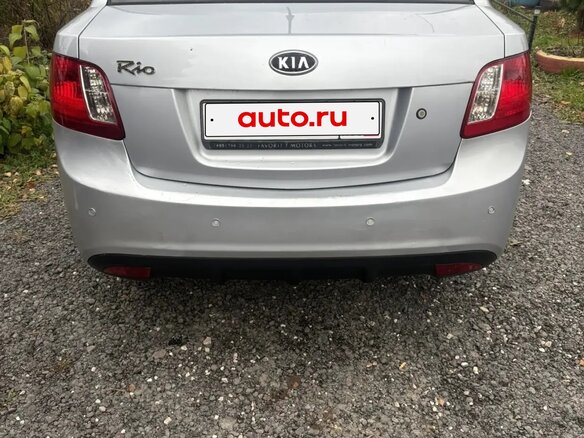 2010 Kia Rio II Рестайлинг, серебристый, 330000 рублей - вид 3