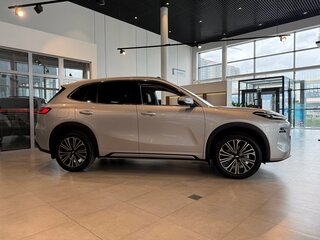 2026 Geely EX5 Гибрид EM-R, серебристый, 3829990 рублей, вид 5