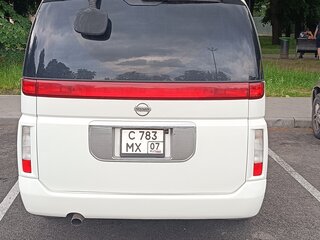 2003 Nissan Elgrand II (E51), белый, 1150000 рублей, вид 3