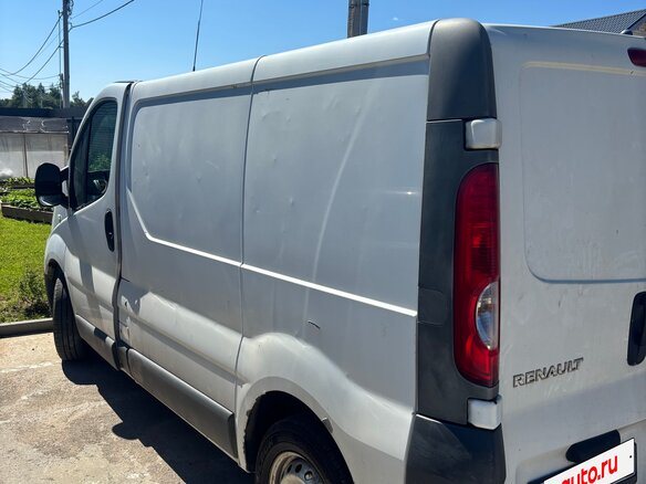 2010 Renault Trafic, белый, 650000 рублей - вид 1