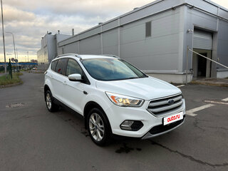 2017 Ford Kuga II Рестайлинг, белый, 1399000 рублей, вид 3