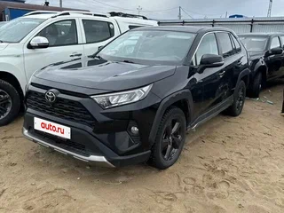 2022 Toyota RAV4 V (XA50), чёрный, 3500000 рублей, вид 1