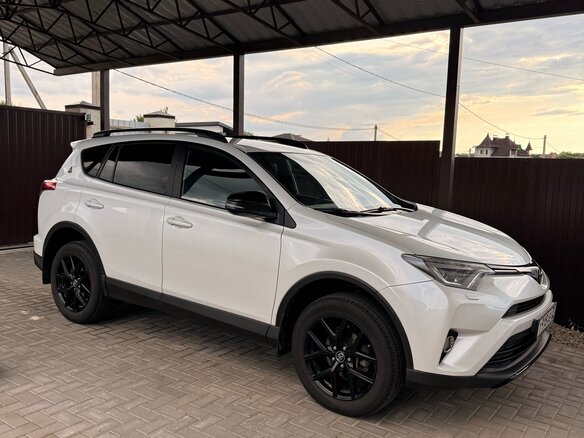 2019 Toyota RAV4 IV (XA40) Рестайлинг, белый, 2800000 рублей - вид 3
