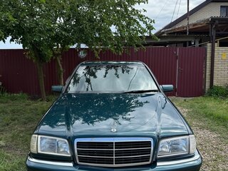1997 Mercedes-Benz C-Класс 180 I (W202) Рестайлинг, зелёный, 370000 рублей, вид 3