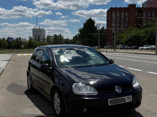 2006 Volkswagen Golf V, чёрный, 580000 рублей, вид 3