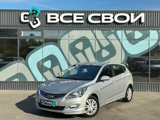 2016 Hyundai Solaris I Рестайлинг, серебристый, 1017000 рублей, вид 1