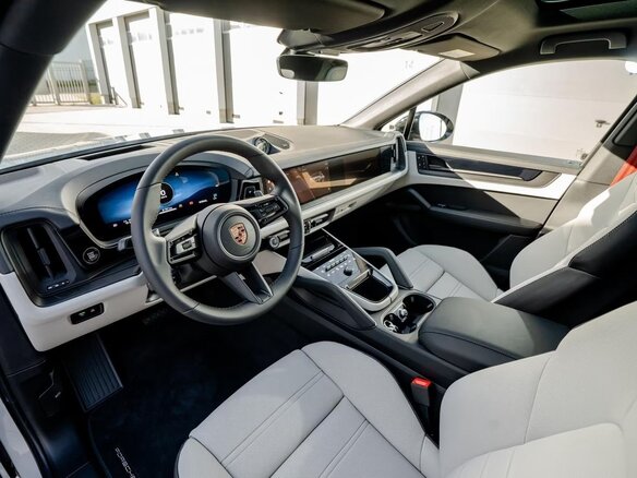 2026 Porsche Cayenne Coupé III Рестайлинг, серый, 17300000 рублей - вид 7