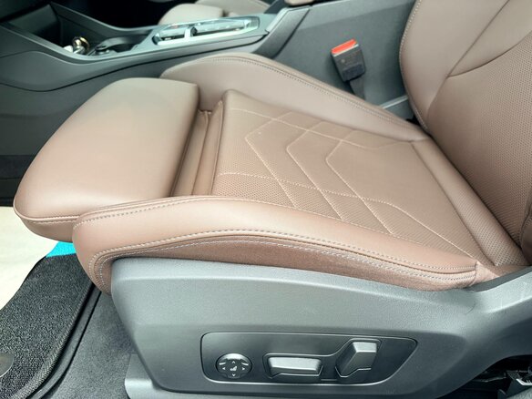 2025 BMW 1 серии 120i IV (F70), чёрный, 4990000 рублей - вид 19