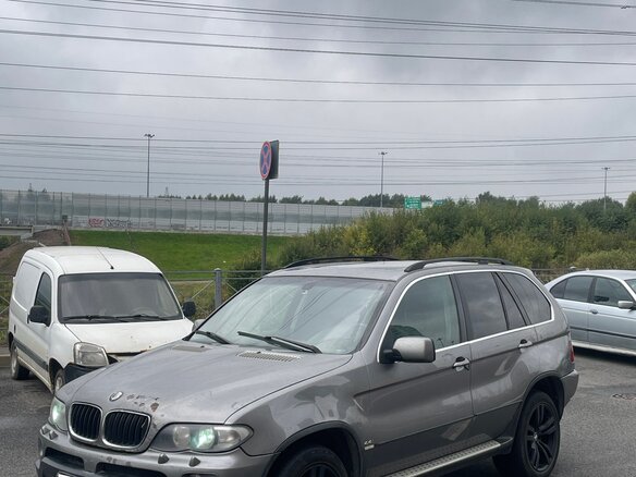 2006 BMW X5 4.4i I (E53) Рестайлинг, серый, 450000 рублей - вид 2