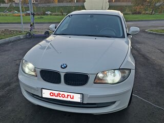 2011 BMW 1 серии 116i I (E81/E82/E87/E88) Рестайлинг, белый, 800000 рублей, вид 3