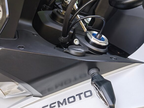2026 CFMoto 800MT Explore, белый - вид 15