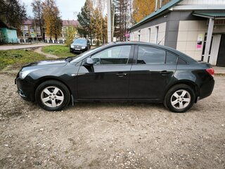 2012 Chevrolet Cruze I, чёрный, 900000 рублей, вид 4