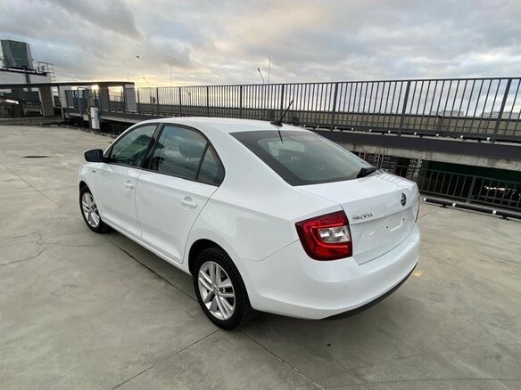 2019 Skoda Rapid I Рестайлинг, белый, 1330000 рублей - вид 2