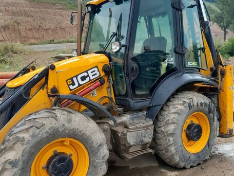 2020 JCB 3CX, жёлтый, 8050000 рублей, вид 4