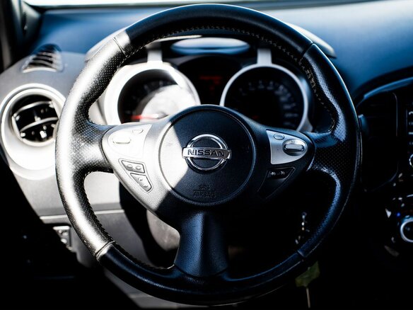 2013 Nissan Juke I, белый, 980000 рублей - вид 8