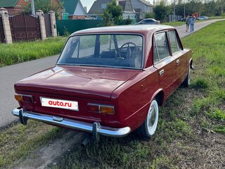 1975 Lada (ВАЗ) 2101, красный, 140000 рублей, вид 3