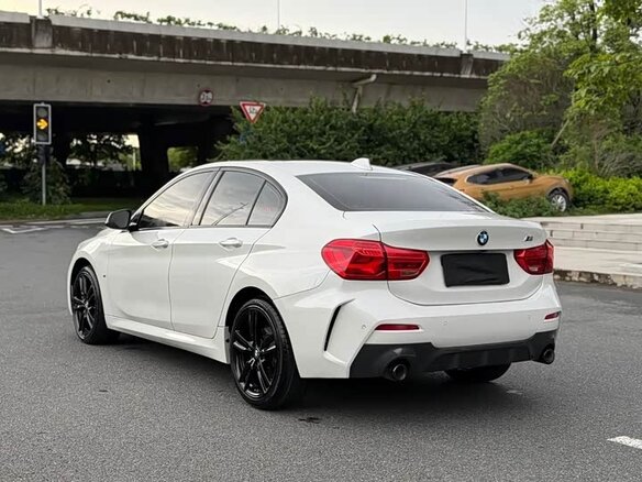 2022 BMW 1 серии 120i III (F52) Рестайлинг, белый - вид 5