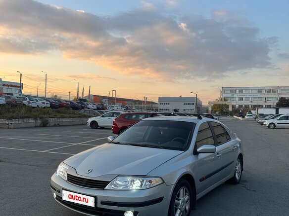2001 Renault Laguna II, белый