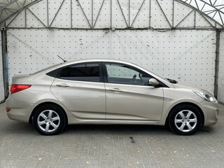 2011 Hyundai Solaris I, бежевый, 880000 рублей, вид 5