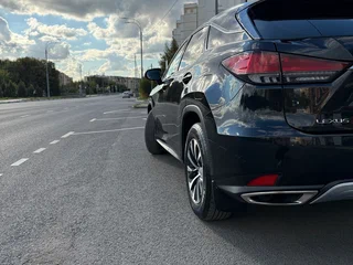 2022 Lexus RX 300 IV Рестайлинг, чёрный, 4800000 рублей, вид 5