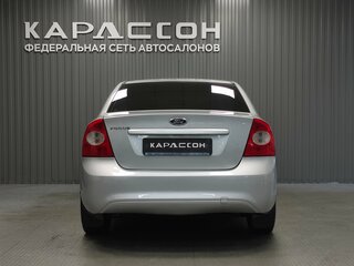 2010 Ford Focus II Рестайлинг, серебристый, 475000 рублей, вид 4