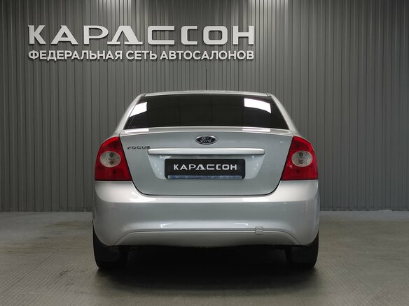 2010 Ford Focus II Рестайлинг, серебристый, 475000 рублей - вид 3