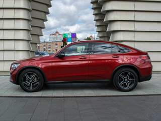 2019 Mercedes-Benz GLC Coupe 300 I (C253) Рестайлинг, красный, 3769000 рублей, вид 4